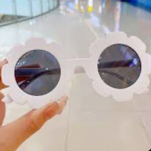 Light Pink Flower Sunglasses